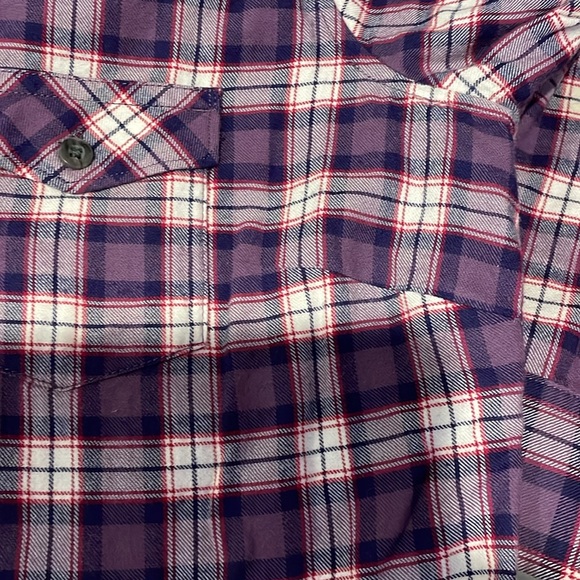 Eddie Bauer woman’s light flannel shirt. Medium - Picture 10 of 11